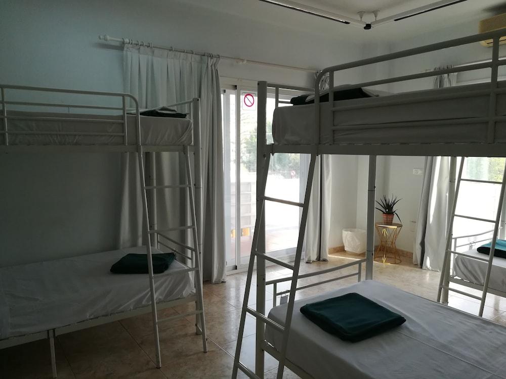 La Moraga De Poniente Malaga Hostel Málaga Exterior foto